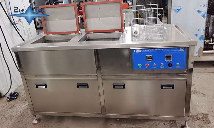 超聲波清洗機在化妝品行業(yè)的應用及清潔衛(wèi)生保障